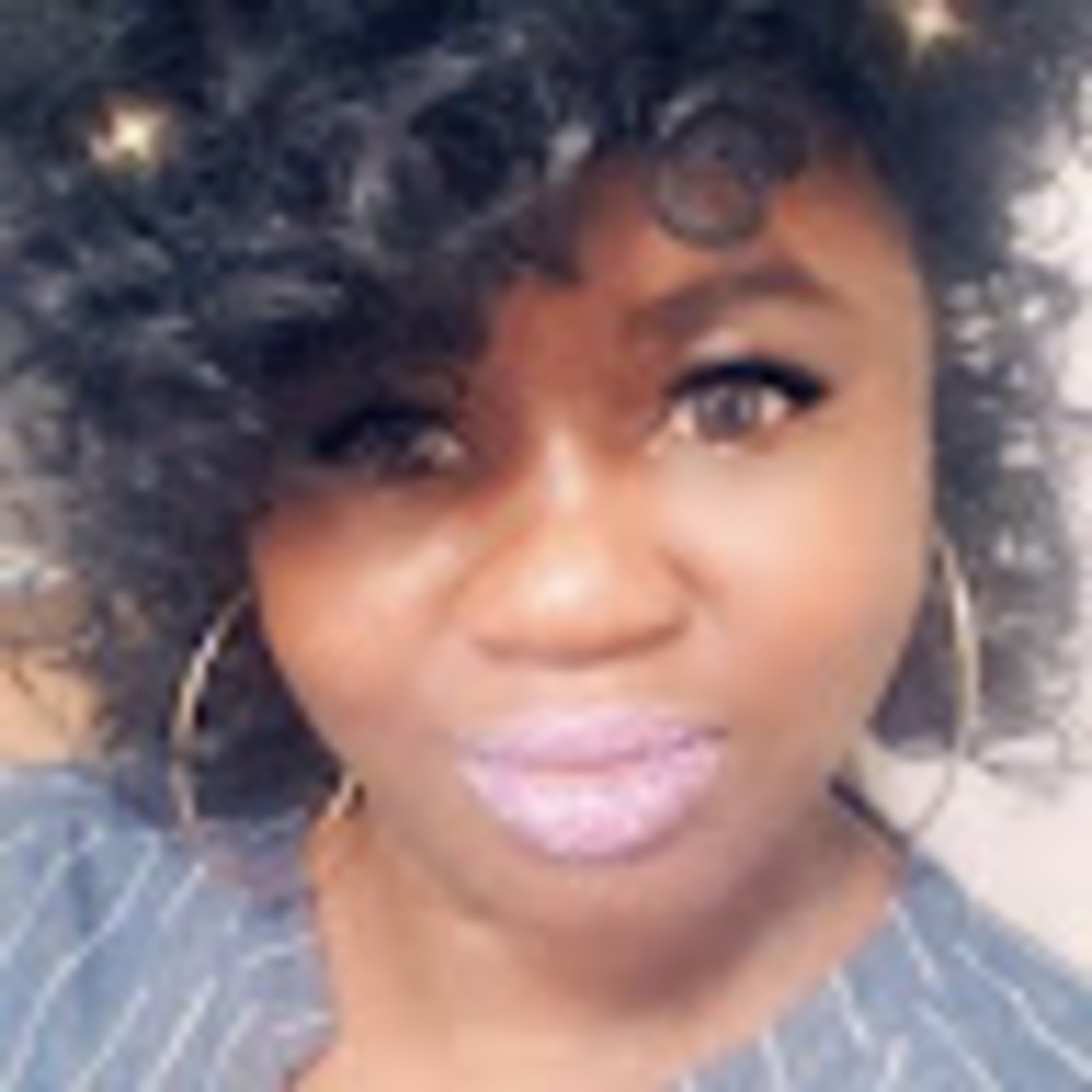 Meet your Posher, Adenike